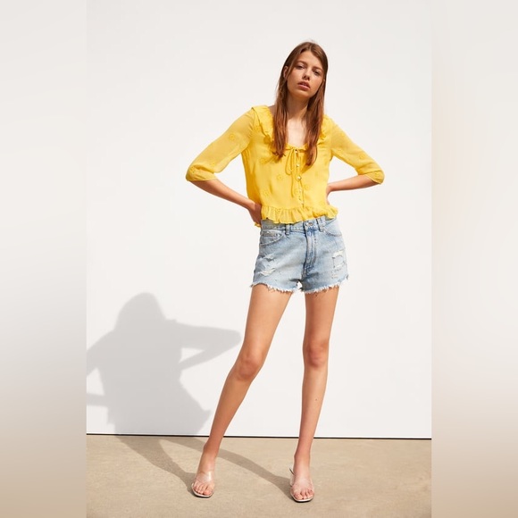 NWOT Zara yellow embroidered blouse - Picture 3 of 10
